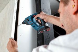 Młotowiertarka Bosch Młotowiertarka 18V GBH 18V-LI Compact Li-Ion 2x3Ah (0.611.905.303) 3