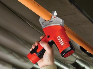 Ridgid Obcinak do rur plastikowych akumulatorowy TC-40 3-42mm 36133 3