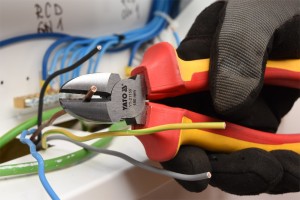 Yato Szczypce tnące boczne 180mm VDE (YT-21159) 3