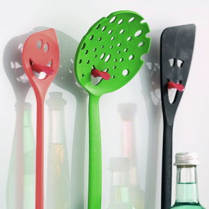 Koziol Łyżka cedzakowa z przyssawką Olivier czerwona - KZ-3007583 2