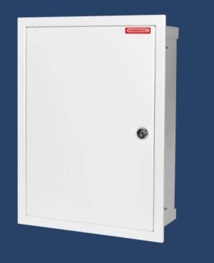 Karwasz Rozdzielnica bezpiecznikowa z zamkiem p/t IP30 biała RP-24 Z 2