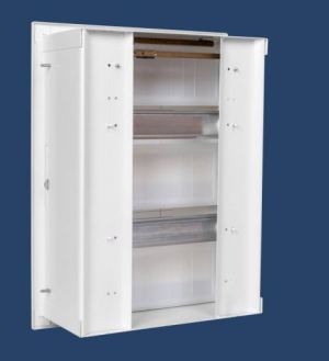 Karwasz Rozdzielnica bezpiecznikowa z zamkiem p/t IP30 biała RP-24 Z 3