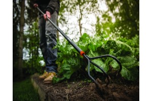 Fiskars Kultywator Solid 1640x117mm czarny (1016034) 2