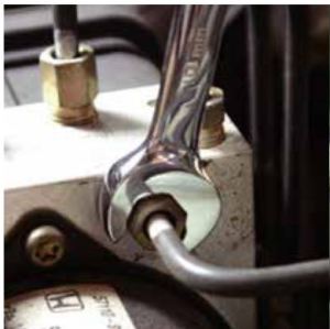 SATA Klucz płasko-oczkowy z grzechotką 21mm (43213) 5