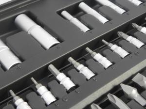 Zestaw narzędzi Geko 94 el. (10150) 9