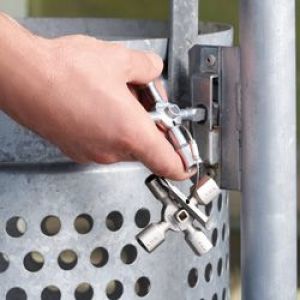 Knipex Klucz uniwersalny do rozdzielnic (00 11 01) 4