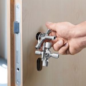 Knipex Klucz uniwersalny do rozdzielnic (00 11 01) 7