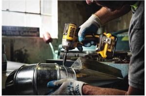 Zestaw elektronarzędzi Dewalt 5-elementowy (DCK276P2) 8