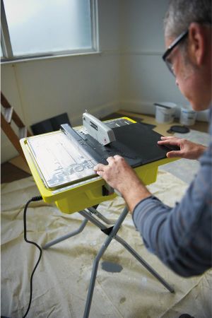 Ryobi Pilarka do cięcia płytek na mokro 178mm 500W (WS721S) 3