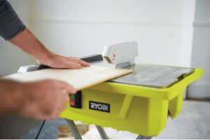 Ryobi Pilarka do cięcia płytek na mokro 178mm 500W (WS721S) 5