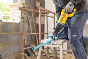 Piła szablasta Stanley FME360 900 W 2