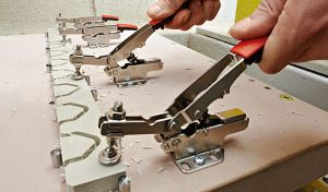 Bessey Docisk kolanowy pionowy z ramieniem poziomym do 2500N 21cm 0 - 60mm (STC-HH70) 7