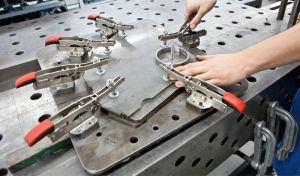 Bessey Docisk kolanowy pionowy z ramieniem poziomym do 2500N 21cm 0 - 60mm (STC-HH70) 8