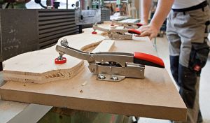 Bessey Docisk kolanowy pionowy z ramieniem poziomym do 2500N 21cm 0 - 60mm (STC-HH70) 9