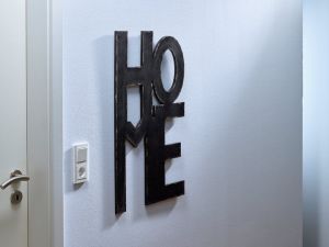 Tesa Gwoździe samoprzylepne do tapet i tynku do 2kg 2szt. (H7777602) 29