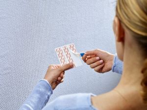 Tesa Gwoździe samoprzylepne do tapet i tynku do 2kg 2szt. (H7777602) 6