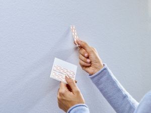 Tesa Gwoździe samoprzylepne do tapet i tynku do 2kg 2szt. (H7777602) 9