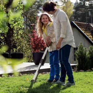 Fiskars Wyrywacz chwastów Light (1020127) 2