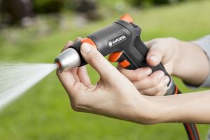 Gardena Pistolet zraszający Premium (18305-20) 2