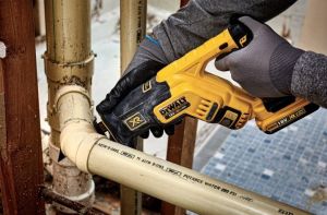 Piła szablasta Dewalt DCS367P2 18 V 4