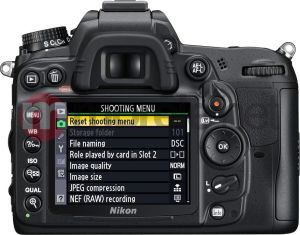 Lustrzanka Nikon D 7000 Kit + AF-S DX 18-200 mm VR II (VBA290K002) 4