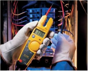 Fluke Miernik napięcia 1000V AC/DC (T5-1000) 3
