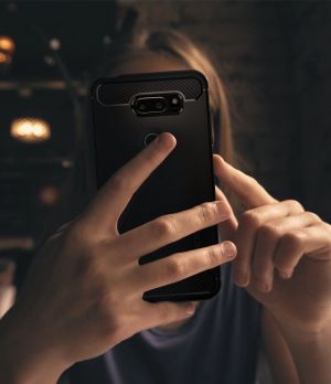 Spigen Rugged Armor LG V30 Black 4