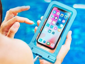 Spigen Etui wodoodporne A600 uniwersalne 6" niebieskie 4