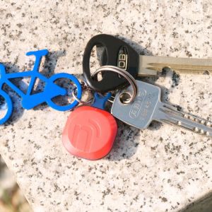 Gadget Factory Lokalizator NotiOne - Malinowy 12