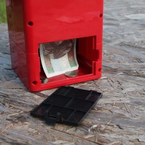 Gadget Factory Skarbonka Niszczarka do Banknotów 3