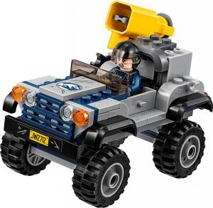 LEGO Jurassic World Pościg za Pteranodonem (75926) 4