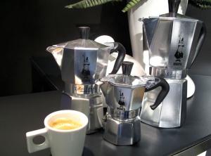 Kawiarka Bialetti Moka Express 9 filiżanek (990001165) 3