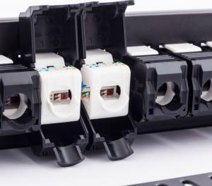 NetRack Patch panel 19" UTP 24x Keystone Kat. 6 UTP (104-71) 3