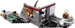 LEGO Jurassic World Pościg raptorów (75932) 3