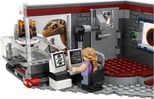 LEGO Jurassic World Pościg raptorów (75932) 4