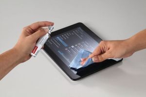 Staples Zestaw czyszczący płyn + ściereczka do ekranów LCD/TFT/PDA (C80001) 2