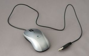 Mysz Logitech V150 Laserowa przewodowa 2