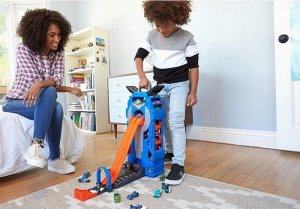 Hot Wheels Wyrzutnia City Rajdowy garaż  (FTB68 419561) 5