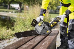 Piła łańcuchowa Karcher Karcher Piła akumulatorowa CS 330 Bp 2