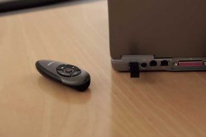 Logitech Labtec Pilot 2.4 GHz Wireless Presenter (931455-0914) 4