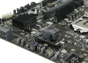 Asus ASUS M2-NVME1 Adapter 3