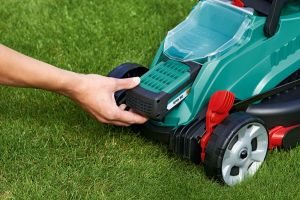 Kosiarka akumulatorowa Bosch Rotak 32 LI 36V 32cm (0600885D05) 4