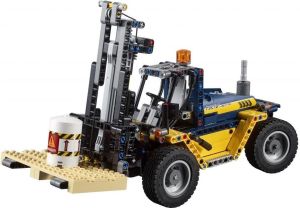 LEGO Technic Wózek widłowy (42079) 2