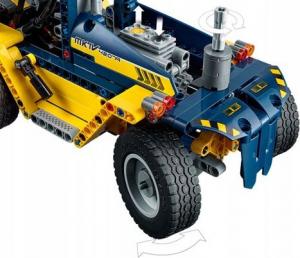 LEGO Technic Wózek widłowy (42079) 4