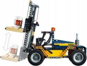LEGO Technic Wózek widłowy (42079) 6