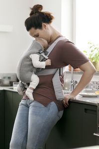 BabyBjorn BABYBJÖRN - Baby Carrier MINI 3D Jersey, Light Grey 2