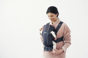 BabyBjorn BABYBJÖRN - Baby Carrier MINI 3D Mesh, Anthracite 2