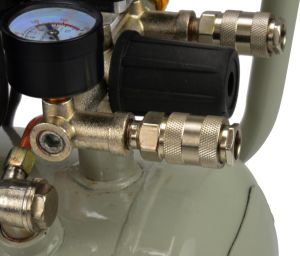 Sprężarka Geko 8bar 24L (vx522) 5