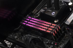 Pamięć HyperX Predator RGB, DDR4, 32 GB, 3200MHz, CL16 (HX432C16PB3AK4/32 ) 7