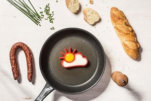 GiftWorld Foremka silikonowa do jajek - Słońce i chmurka 3